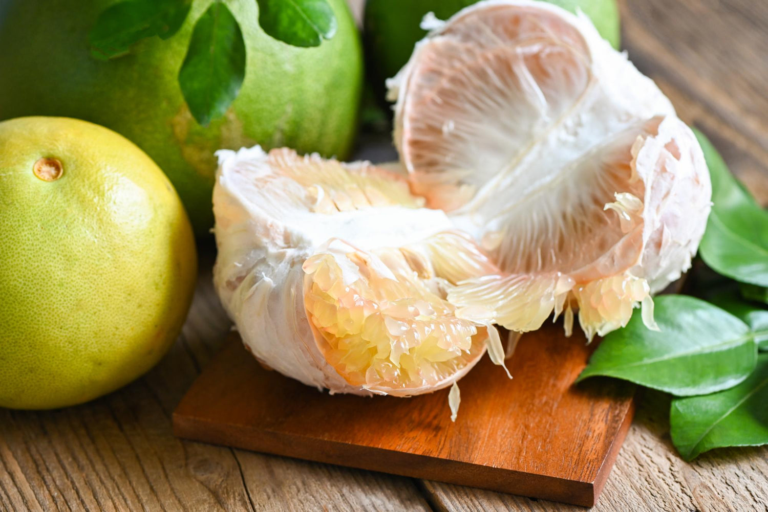 Pomelo Meyvesi Nedir? Pomelo Faydaları Nelerdir?